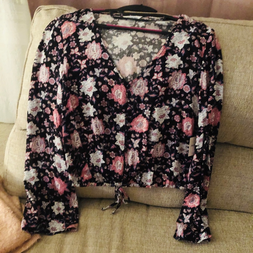 Arizona cropped floral blouse